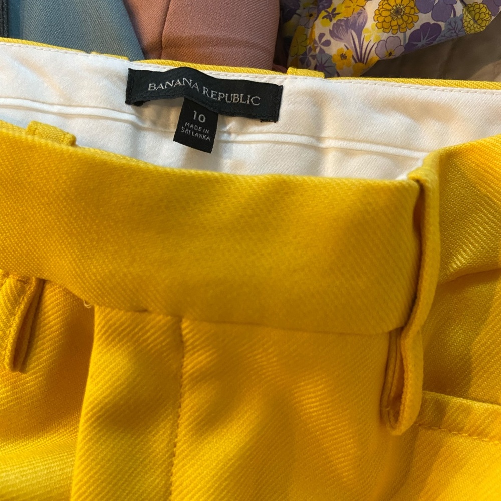 Banana Yellow Trousers from Banana Republic - Picture 4 of 4